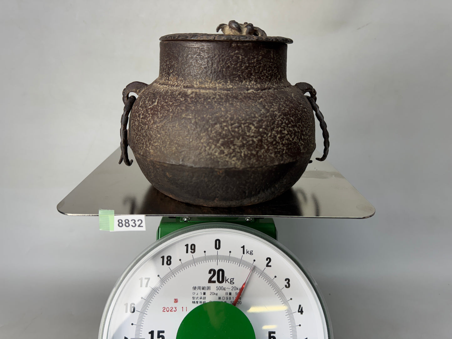 Y8832 CHAGAMA Iron teapot pot Crab lid Japan antique tea ceremony utensils