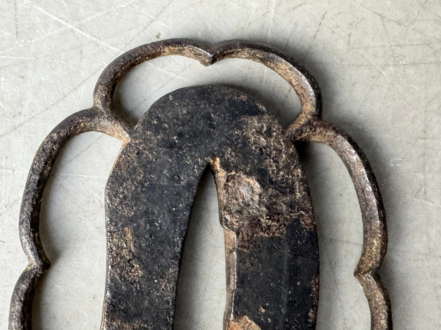Y8836 TSUBA Iron short sword guard Japan samurai katana antique koshirae edo