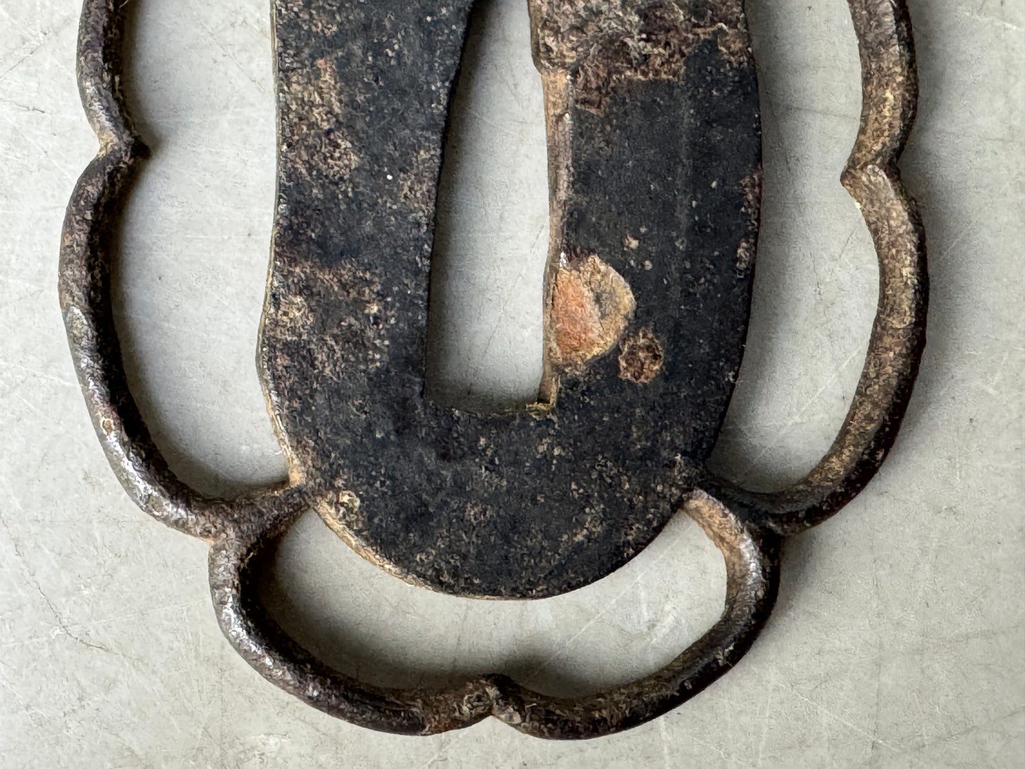 Y8836 TSUBA Iron short sword guard Japan samurai katana antique koshirae edo