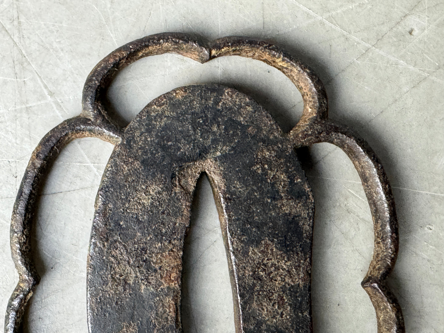 Y8836 TSUBA Iron short sword guard Japan samurai katana antique koshirae edo
