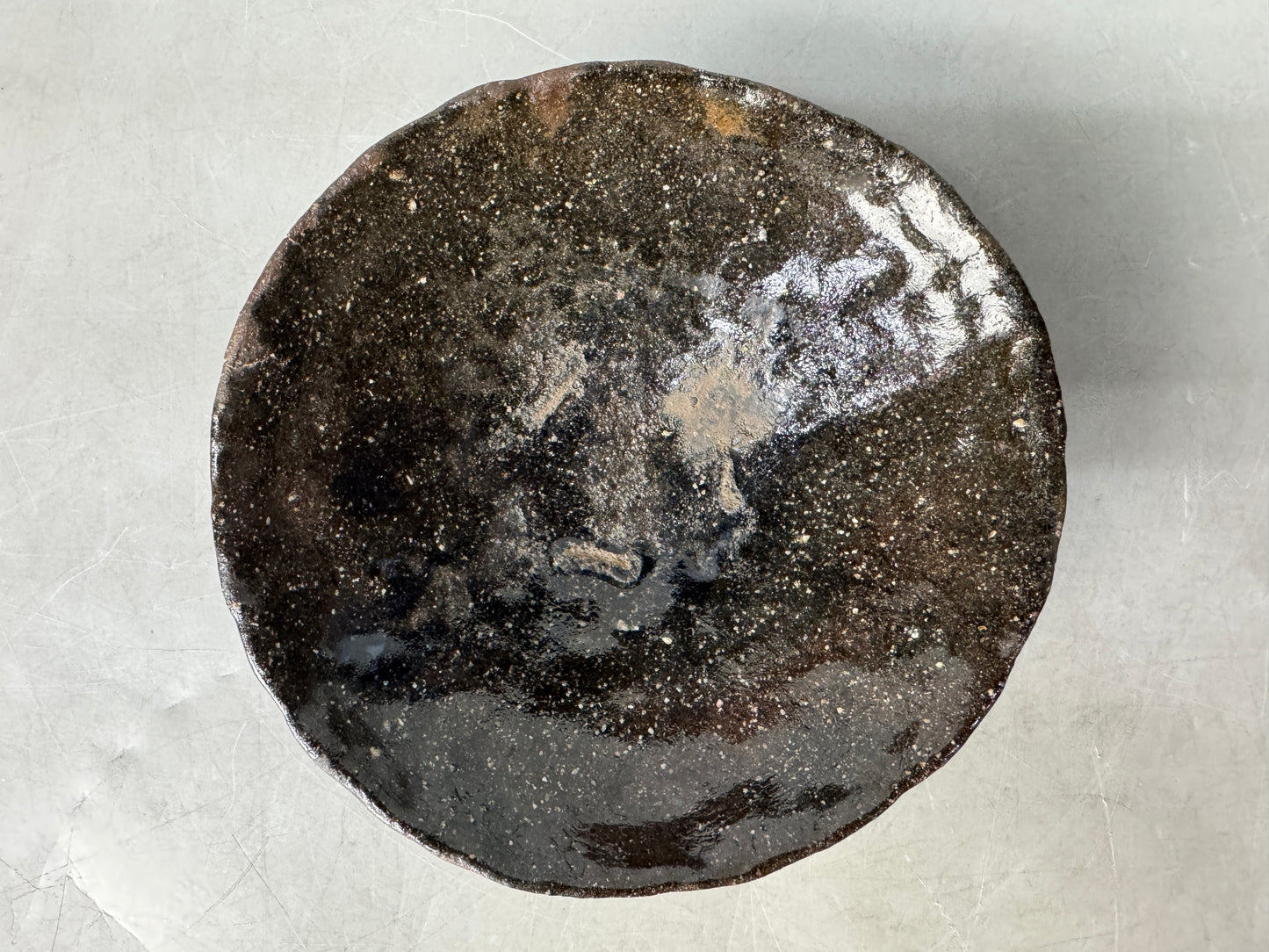 Y8860 CHAWAN Raku-ware black flat bowl signed box Japan antique tea ceremony cup