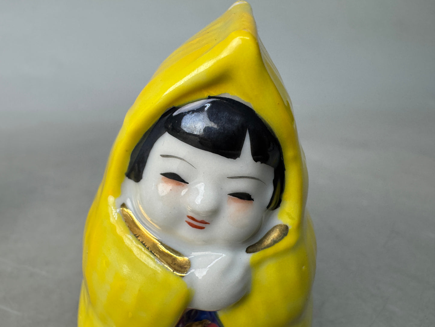 Y8873 NINGYO Kutani-ware doll Child signed small Japan antique figurine figure