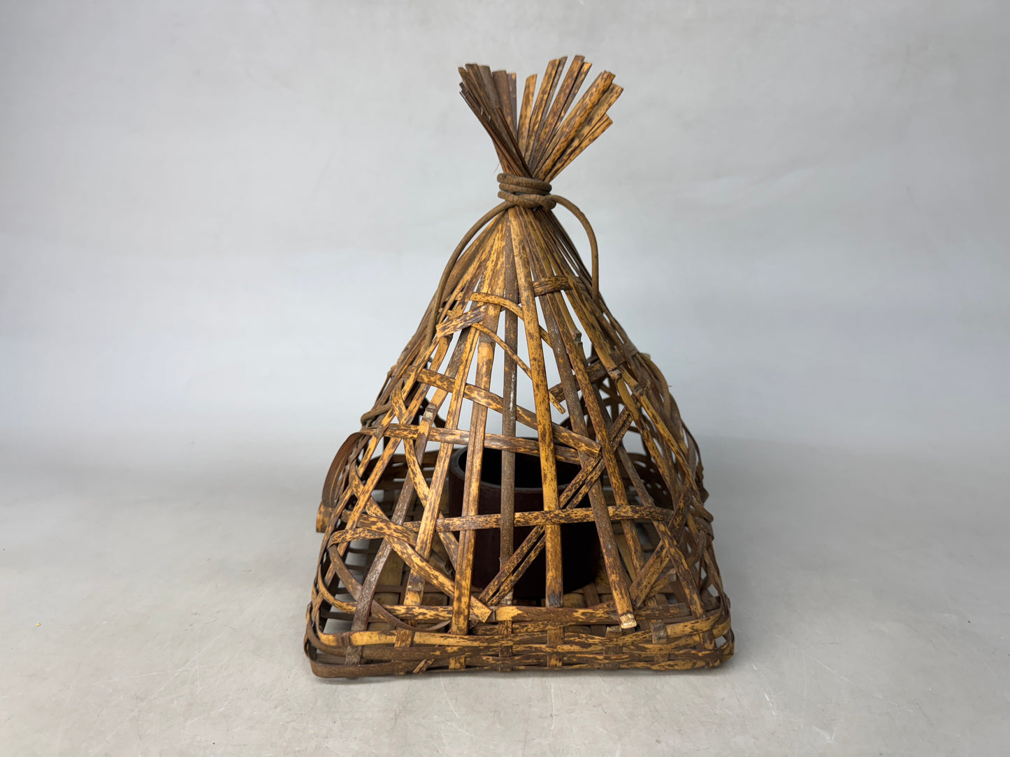 Y8876 Bamboo Woven Basket Flower vase Japan antique ikebana arrangement interior
