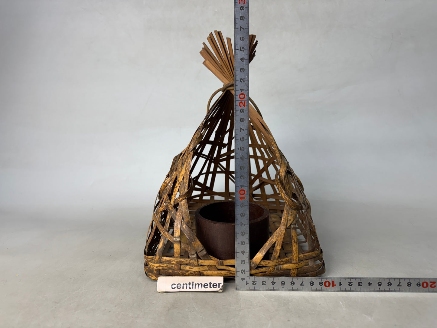 Y8876 Bamboo Woven Basket Flower vase Japan antique ikebana arrangement interior