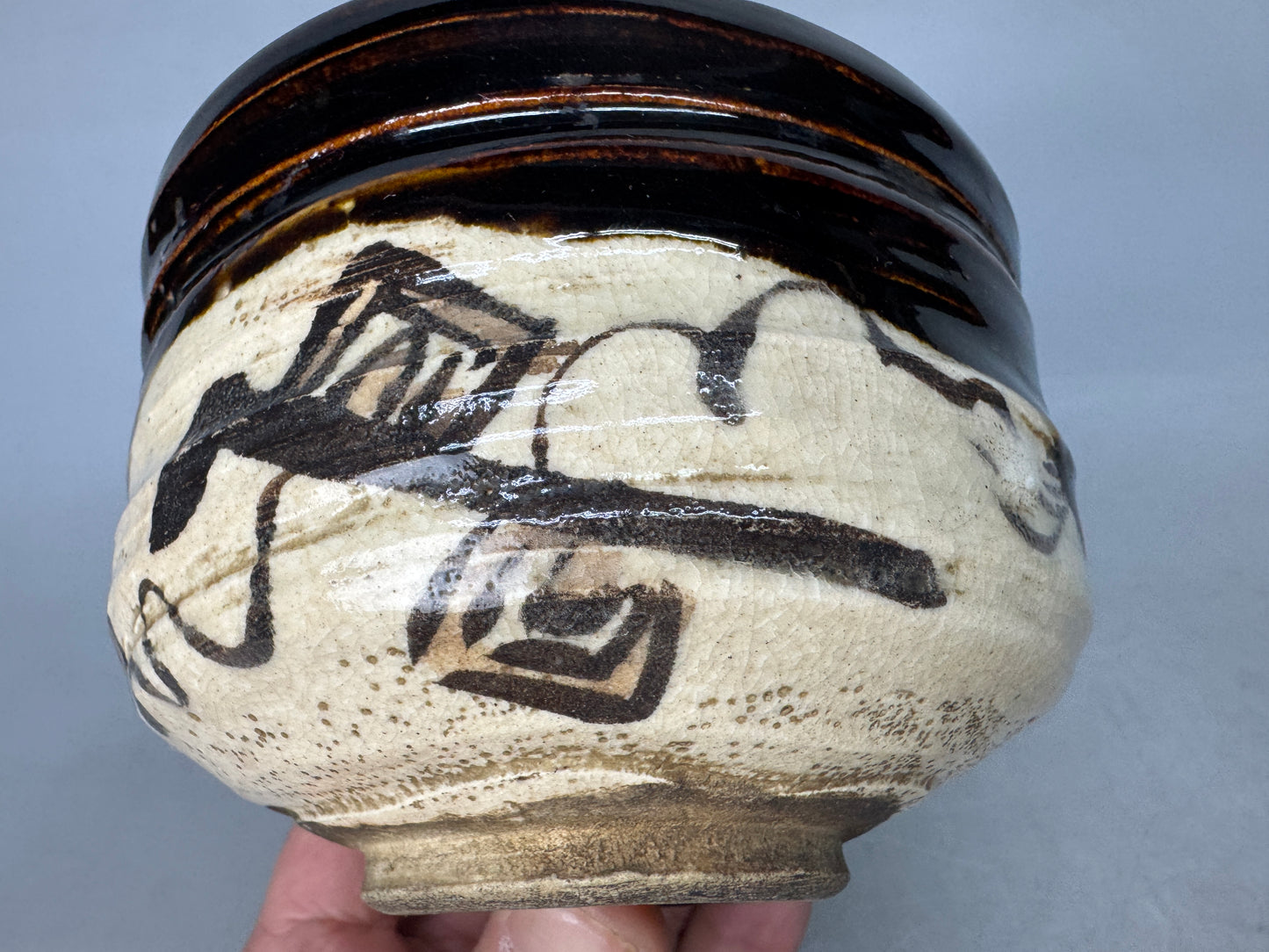 Y8888 CHAWAN Kuro Oribe bowl signed Japan antique tea ceremony teacup pottery