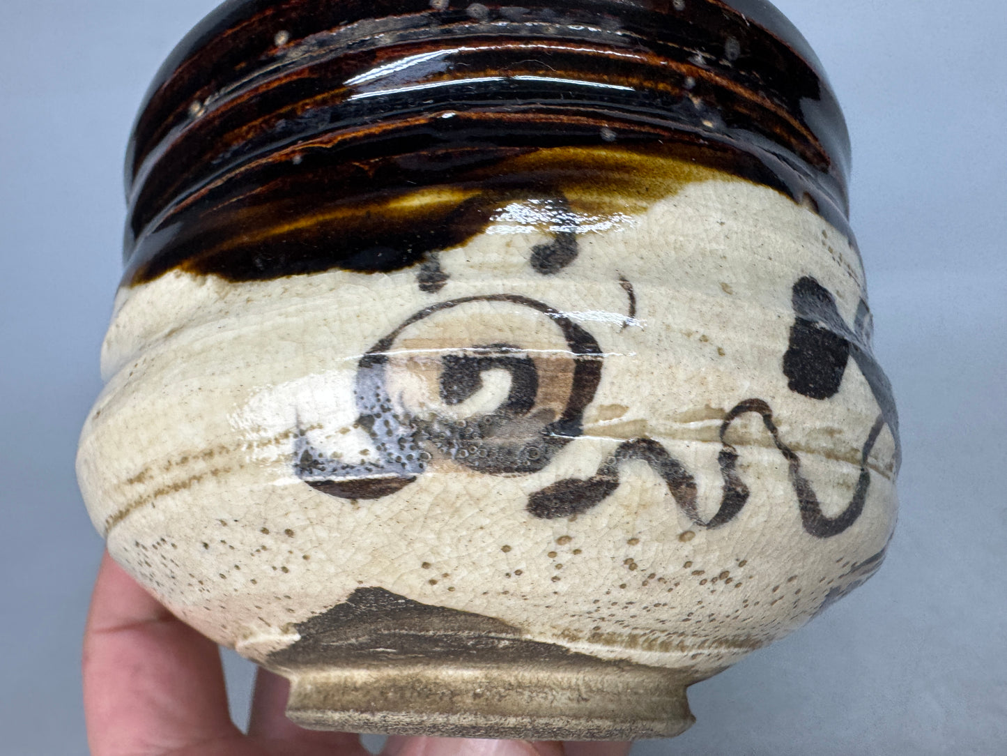 Y8888 CHAWAN Kuro Oribe bowl signed Japan antique tea ceremony teacup pottery