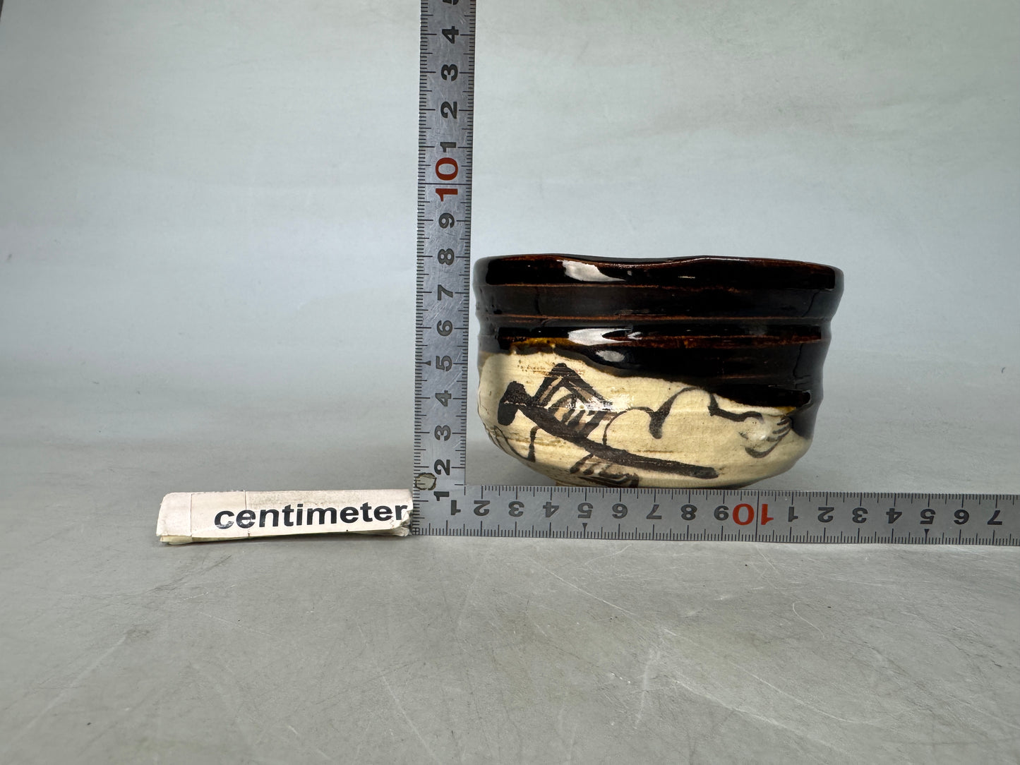 Y8888 CHAWAN Kuro Oribe bowl signed Japan antique tea ceremony teacup pottery