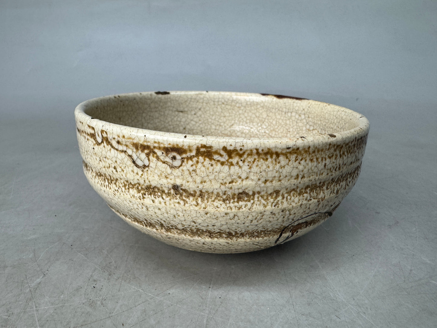 Y8889 CHAWAN Oribe-ware bowl Crane signed Japan antique tea ceremony cup pottery