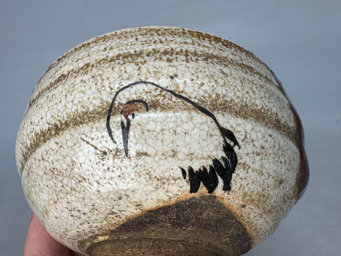 Y8889 CHAWAN Oribe-ware bowl Crane signed Japan antique tea ceremony cup pottery
