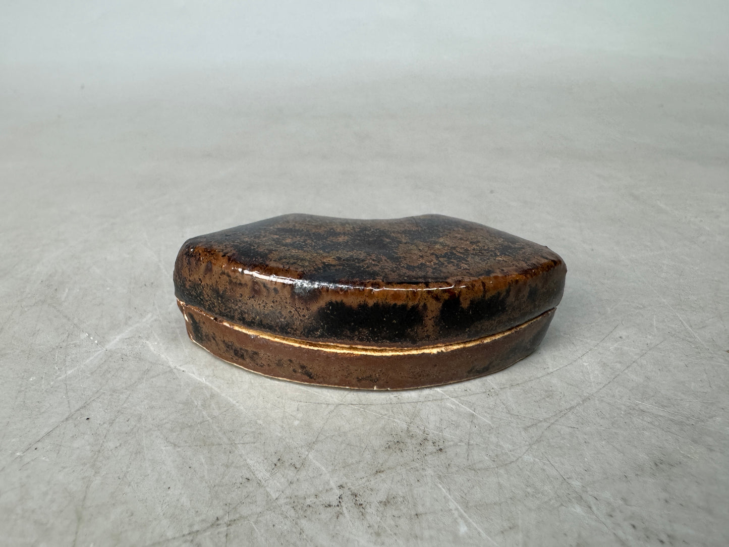 Y8902 BOX Seto-ware signed box Japan antique incense holder case fragrance aroma