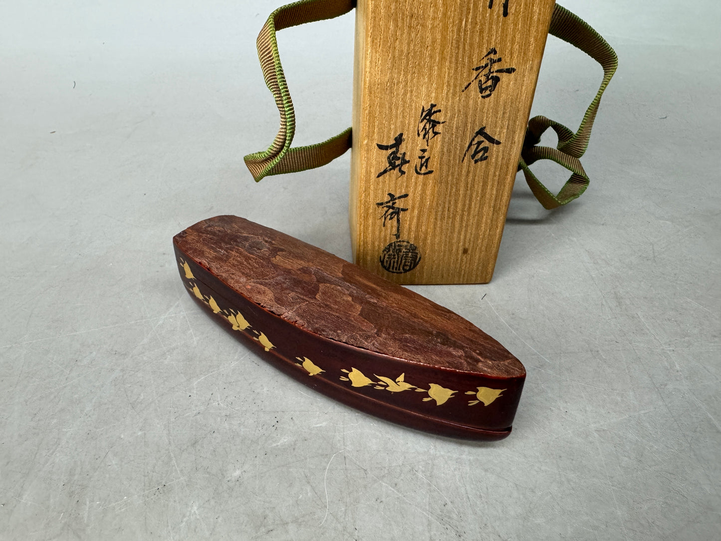 Y8903 BOX Chidori Makie signed box Japan antique incense holder fragrance aroma