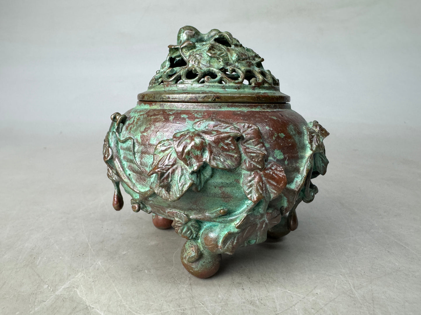 Y8907 KOURO Copper signed box Japan antique fragrance incense burner aroma