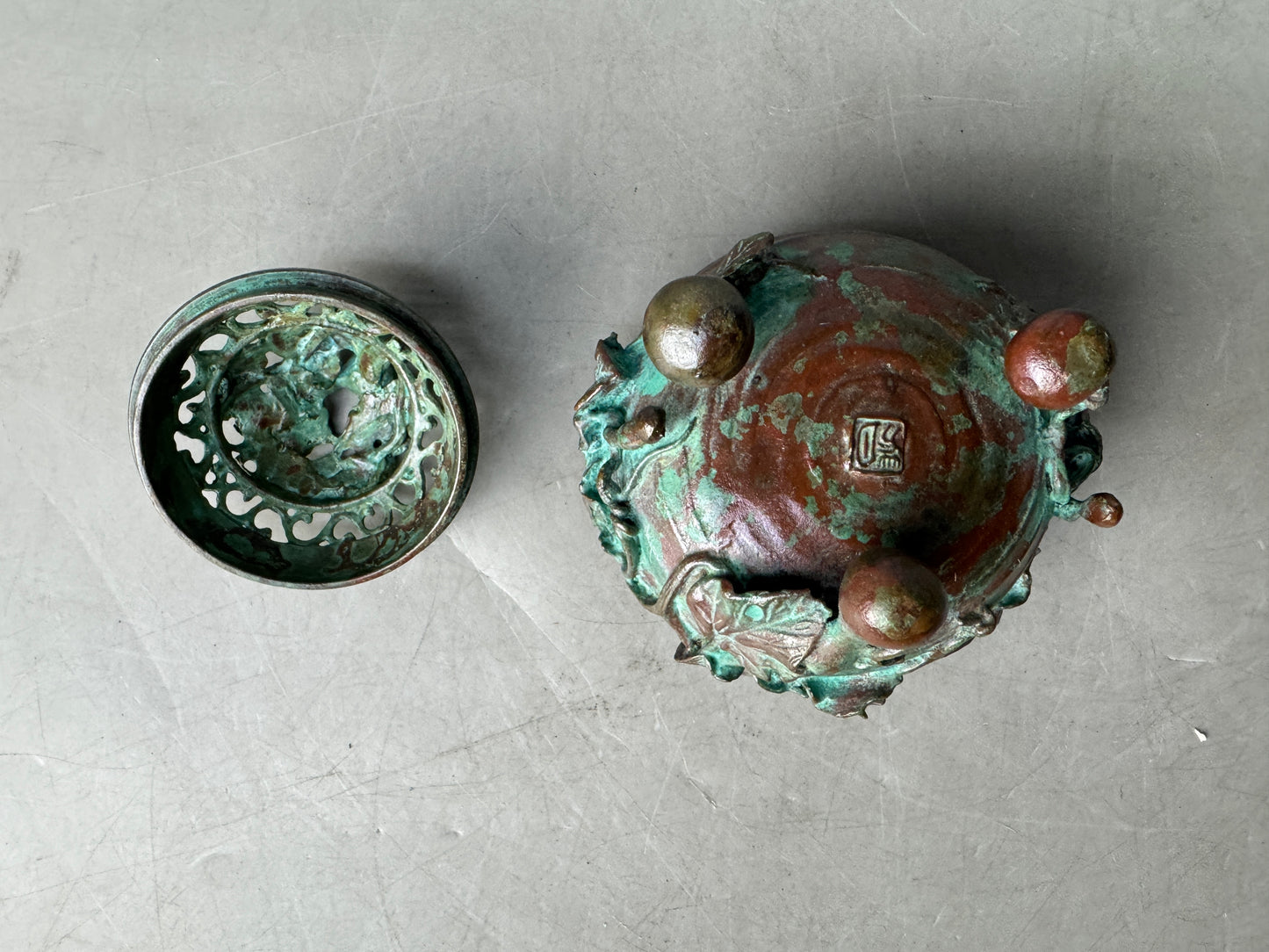 Y8907 KOURO Copper signed box Japan antique fragrance incense burner aroma