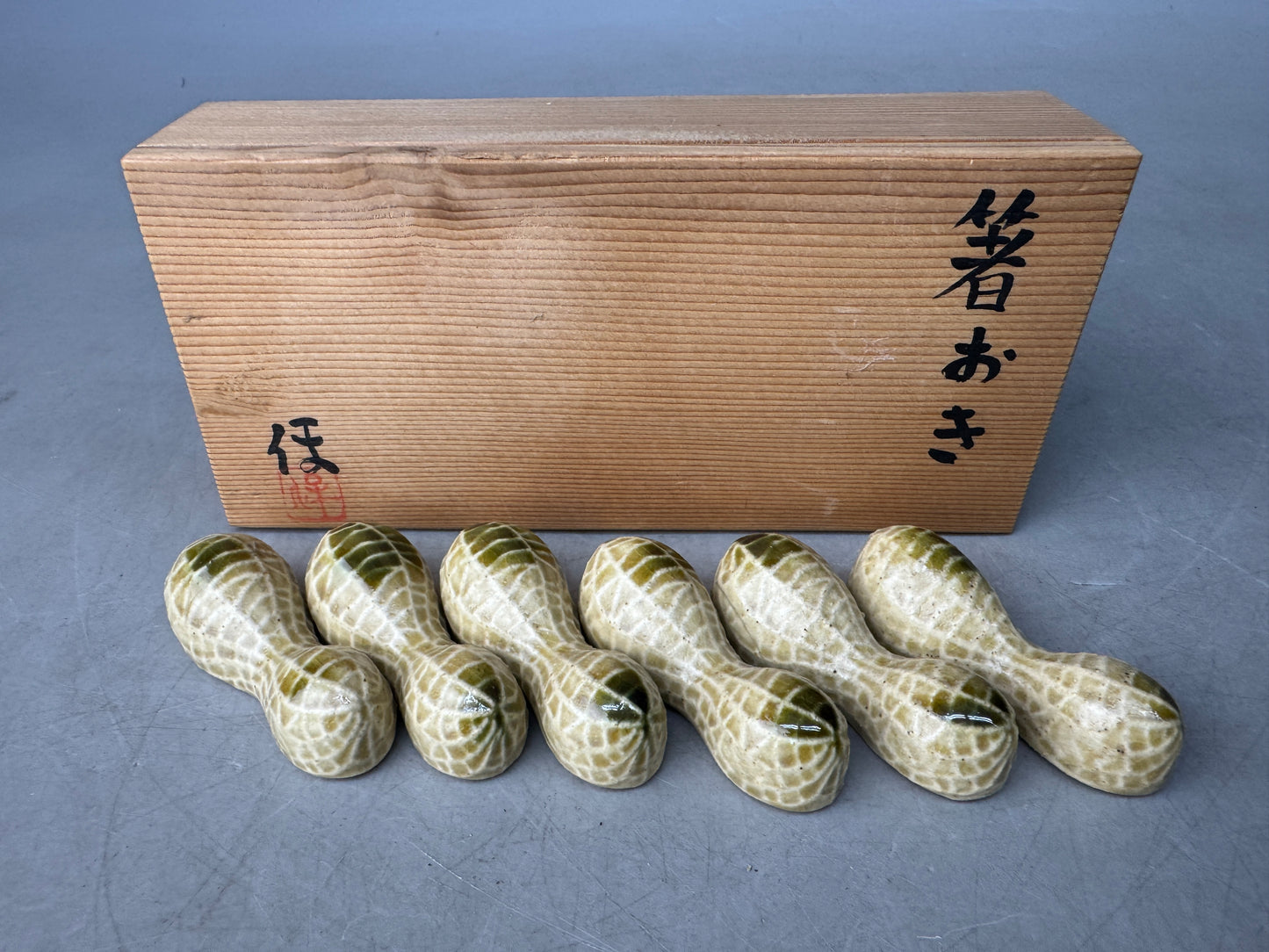 Y8908 OKIMONO Kiseto-ware chopstick rest 5 pieces signed box Japan antique