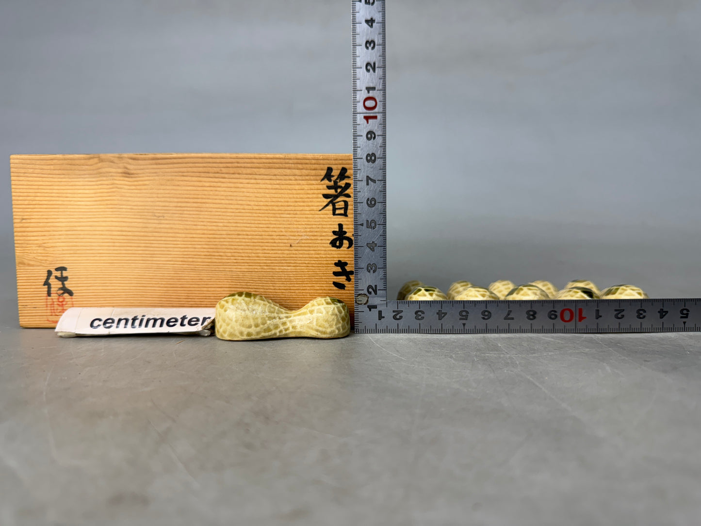 Y8908 OKIMONO Kiseto-ware chopstick rest 5 pieces signed box Japan antique
