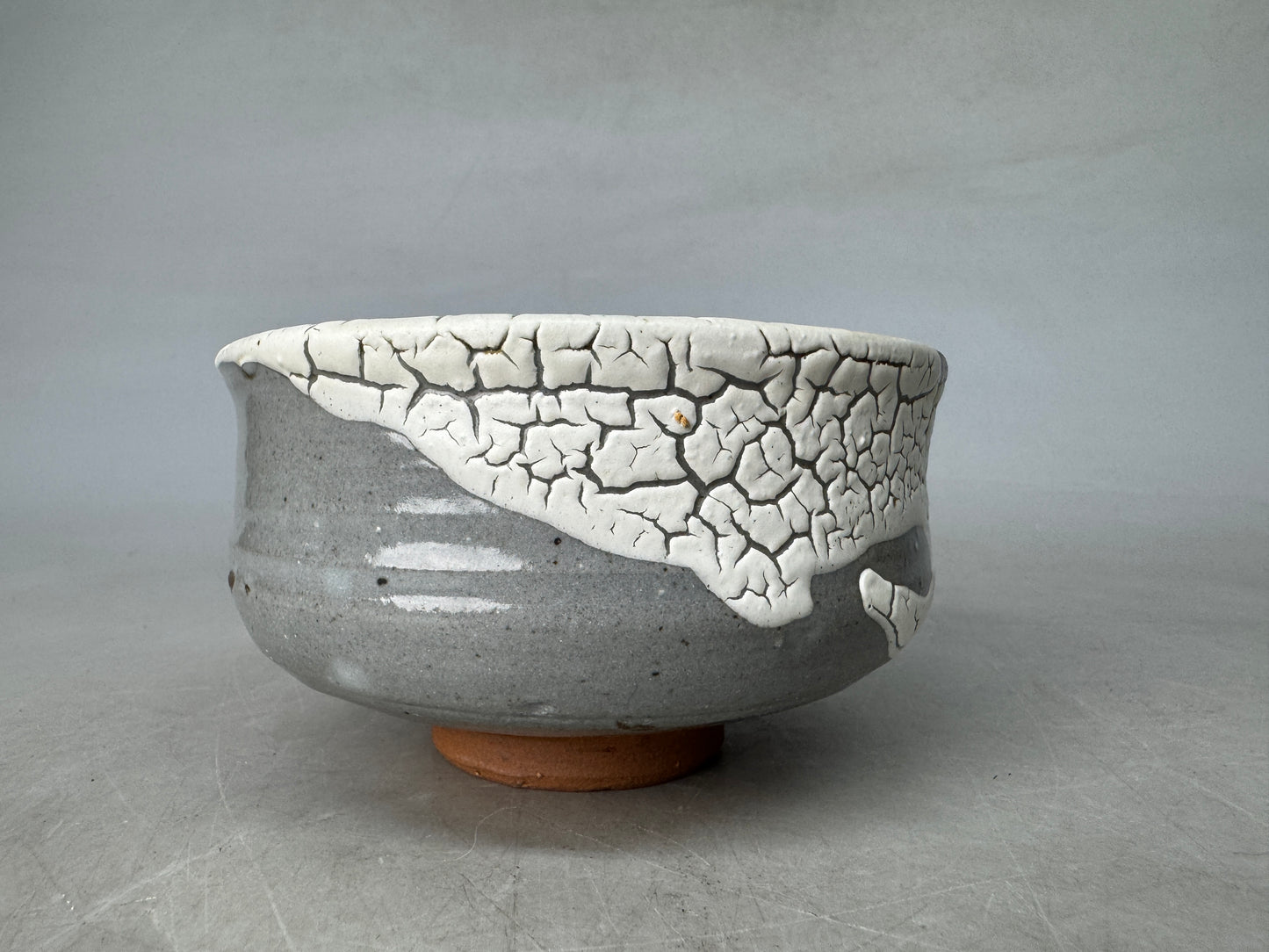 Y8918 CHAWAN Shino-ware bowl signed box Japan antique tea ceremony cup pottery