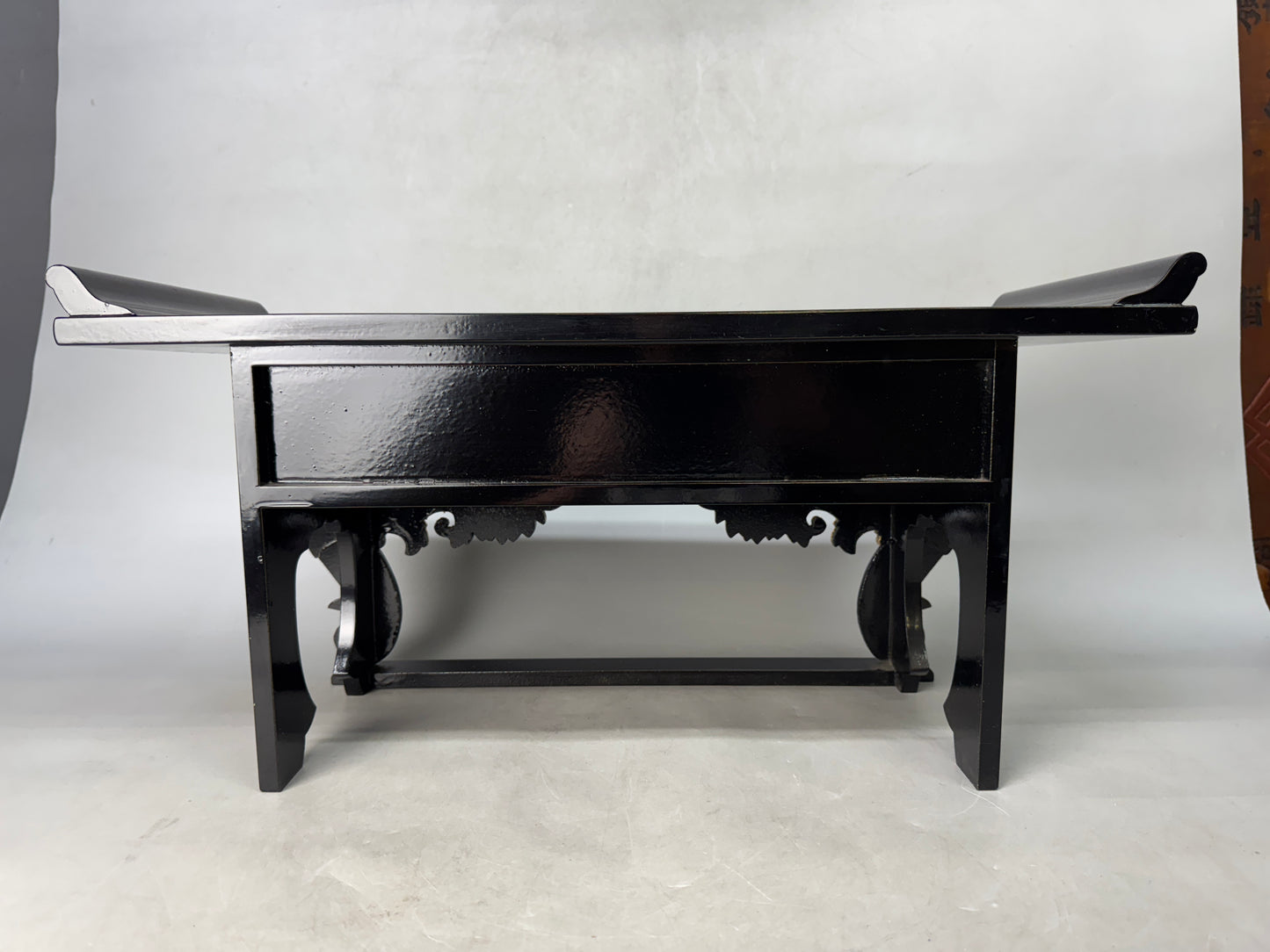 Y8923 Buddhist Altar Equipment Sutra desk black lacquer gold leaf Japan antique