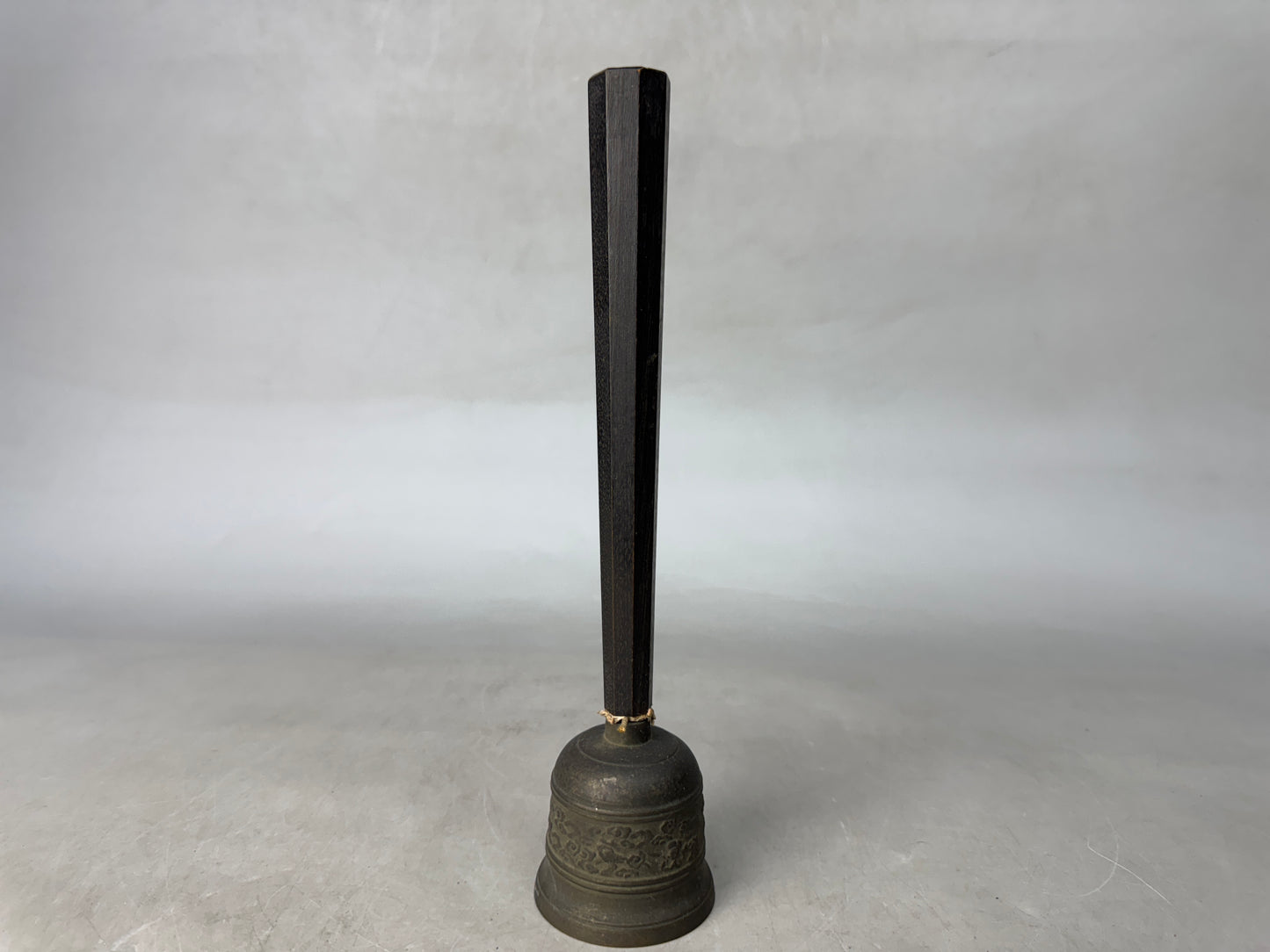 Y8924 Buddhist Altar Equipment Hand bell signed Japan antique Buddhism art