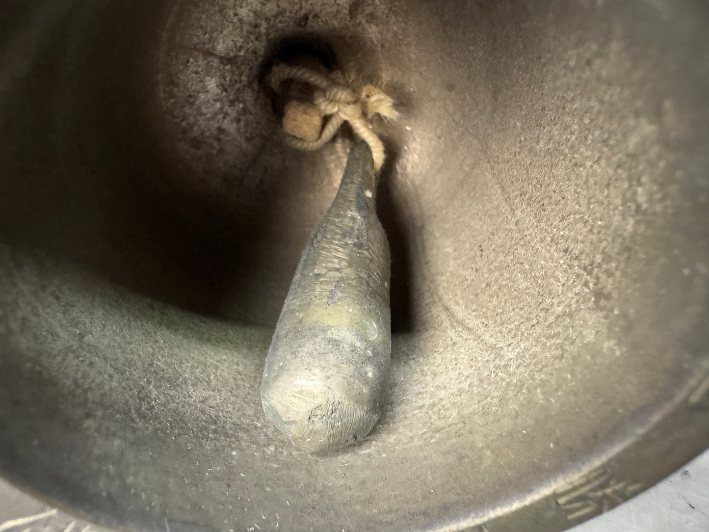 Y8924 Buddhist Altar Equipment Hand bell signed Japan antique Buddhism art