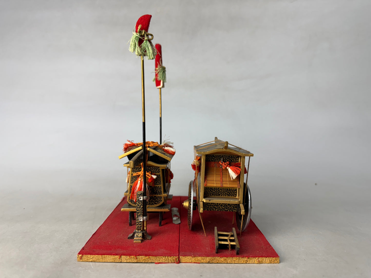 Y8933 HINA DOLL Doll's Festival Makie small Palanquin box Japan antique