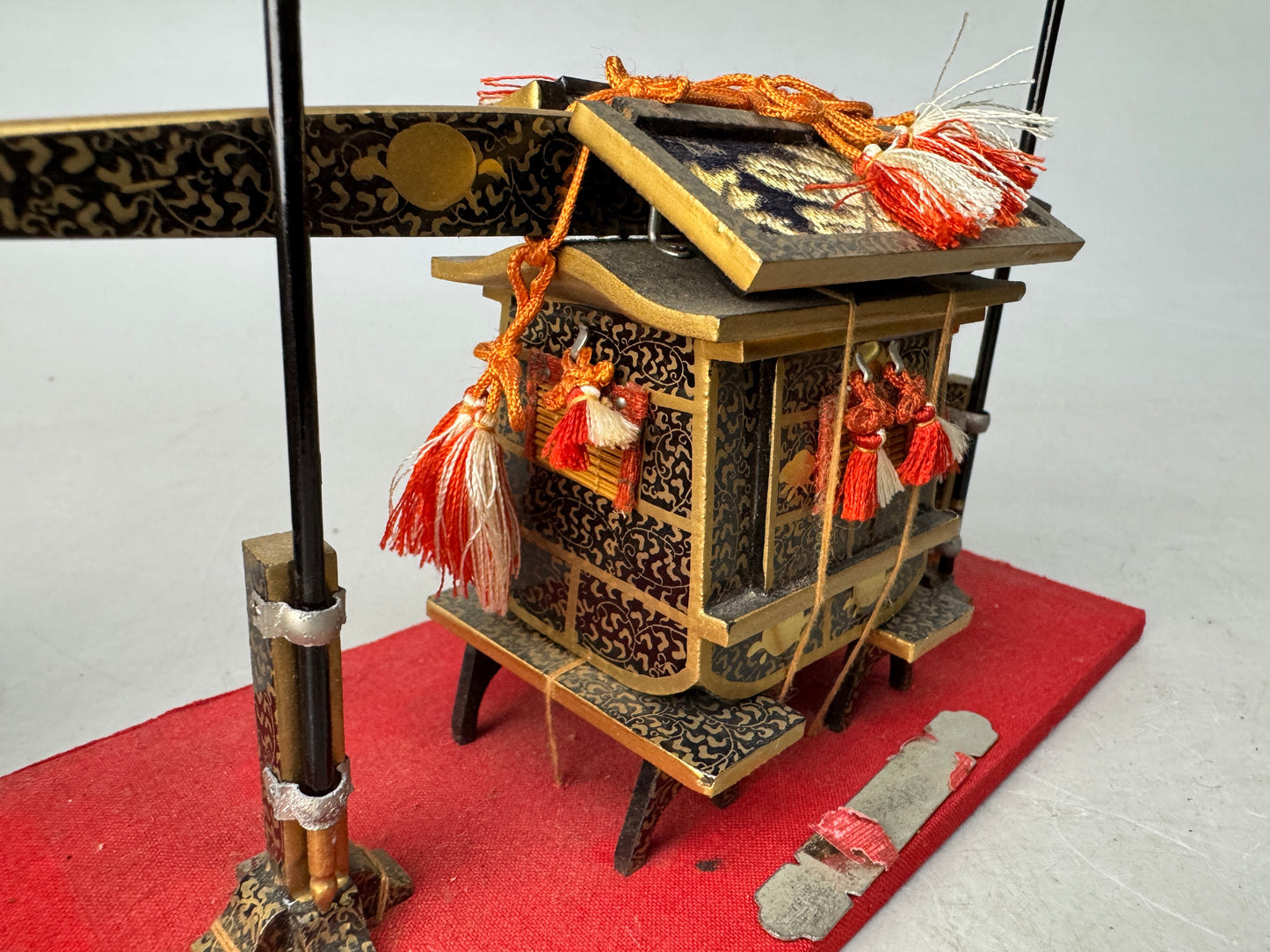 Y8933 HINA DOLL Doll's Festival Makie small Palanquin box Japan antique