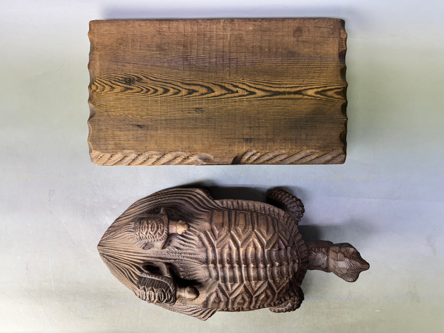 Y8937 OKIMONO wood carving Turtle figurine stand cedar Japan antique interior