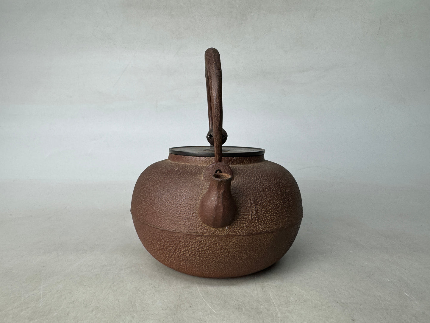 Y8940 TETSUBIN Iron teapot pot kettle signed Japan antique tea cereony sencha