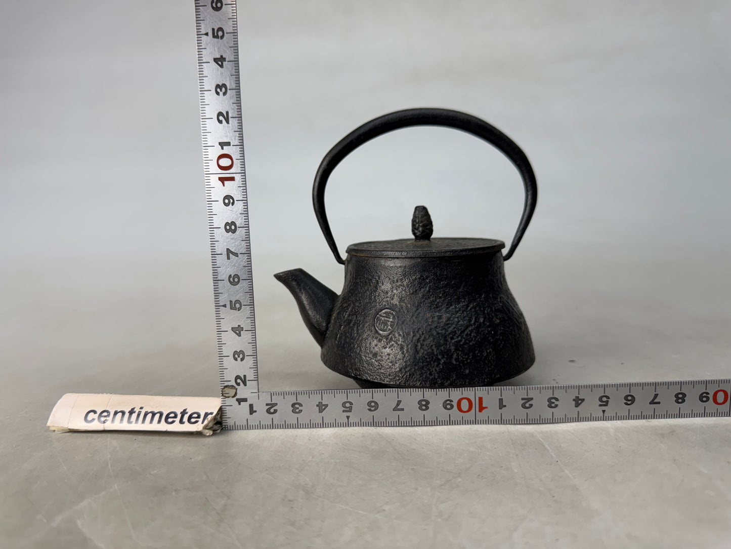Y8941 TETSUBIN Iron Nanbu teapot small signed Japan antique tea cereony sencha