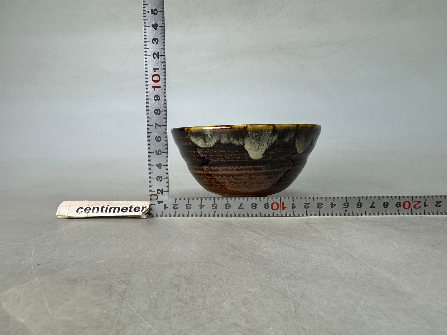Y8955 CHAWAN Akogi-ware bowl signed Japan antique tea ceremony cup pottery