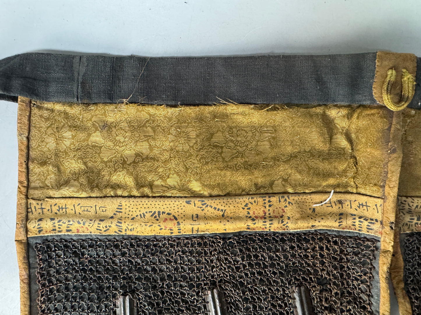 Y8963 YOROI Iron Haidate thigh guard samurai busho arms Japan antique armor