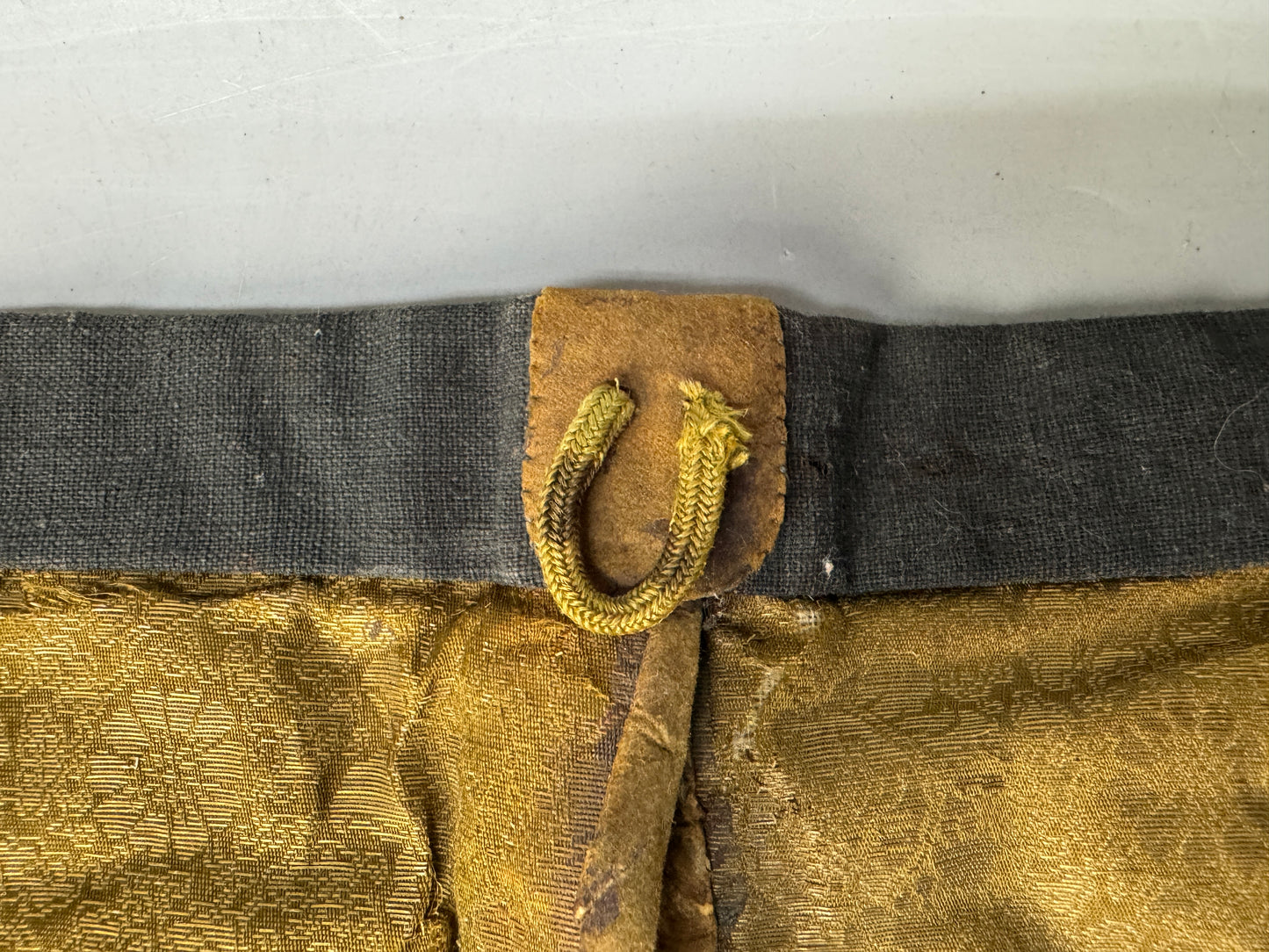 Y8963 YOROI Iron Haidate thigh guard samurai busho arms Japan antique armor