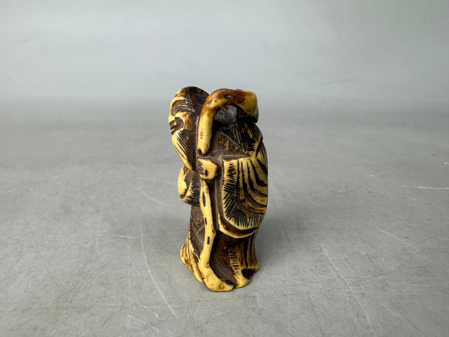 Y8970 NETSUKE Hermit deer antlers Japan antique kimono accessory fashion figure