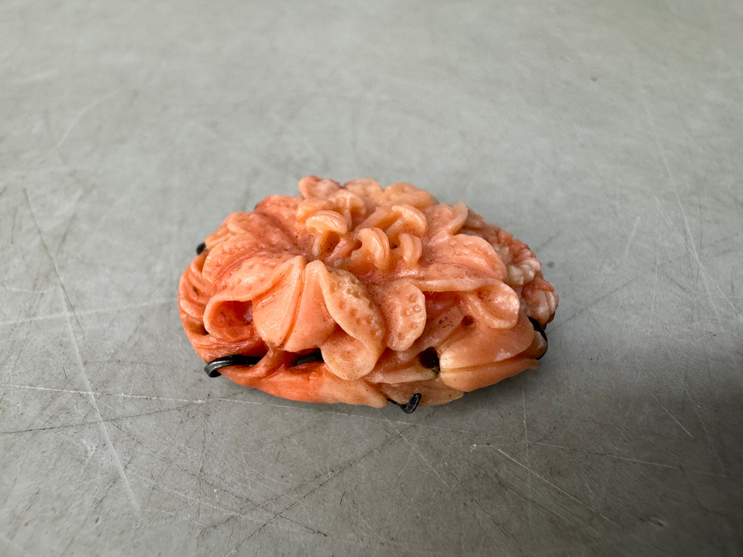 Y8972 OBIDOME Coral sash clip brooch flower carving Japan antique kimono fashion