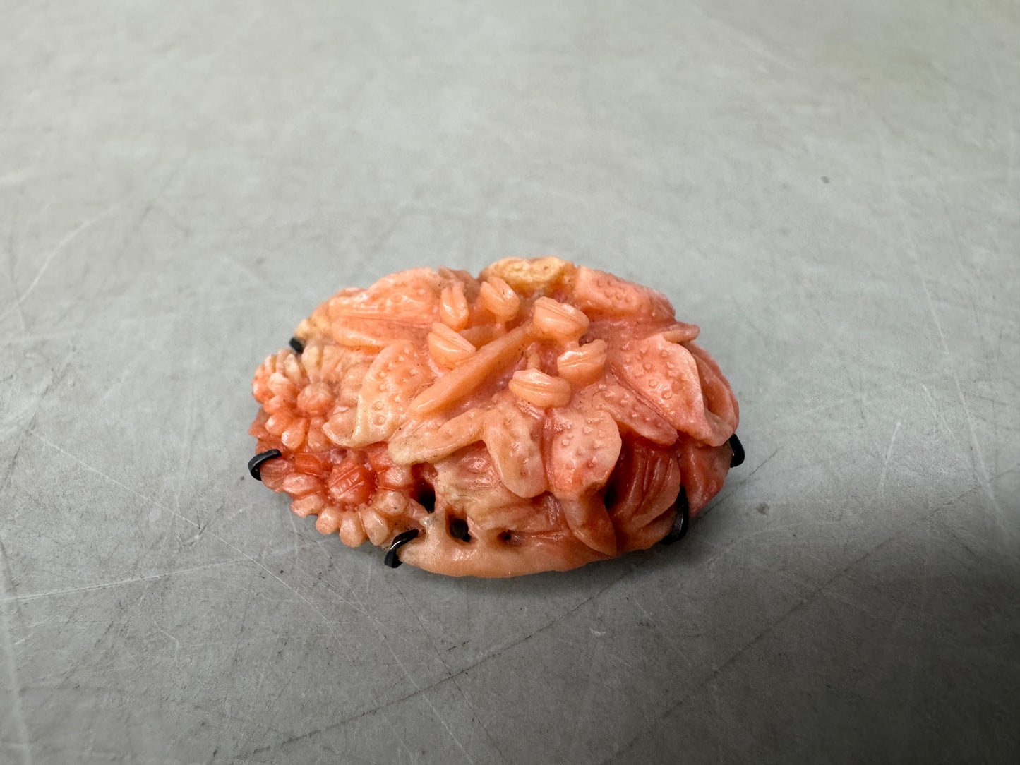Y8972 OBIDOME Coral sash clip brooch flower carving Japan antique kimono fashion