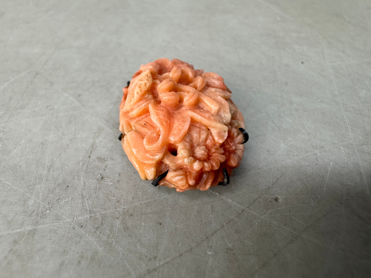 Y8972 OBIDOME Coral sash clip brooch flower carving Japan antique kimono fashion