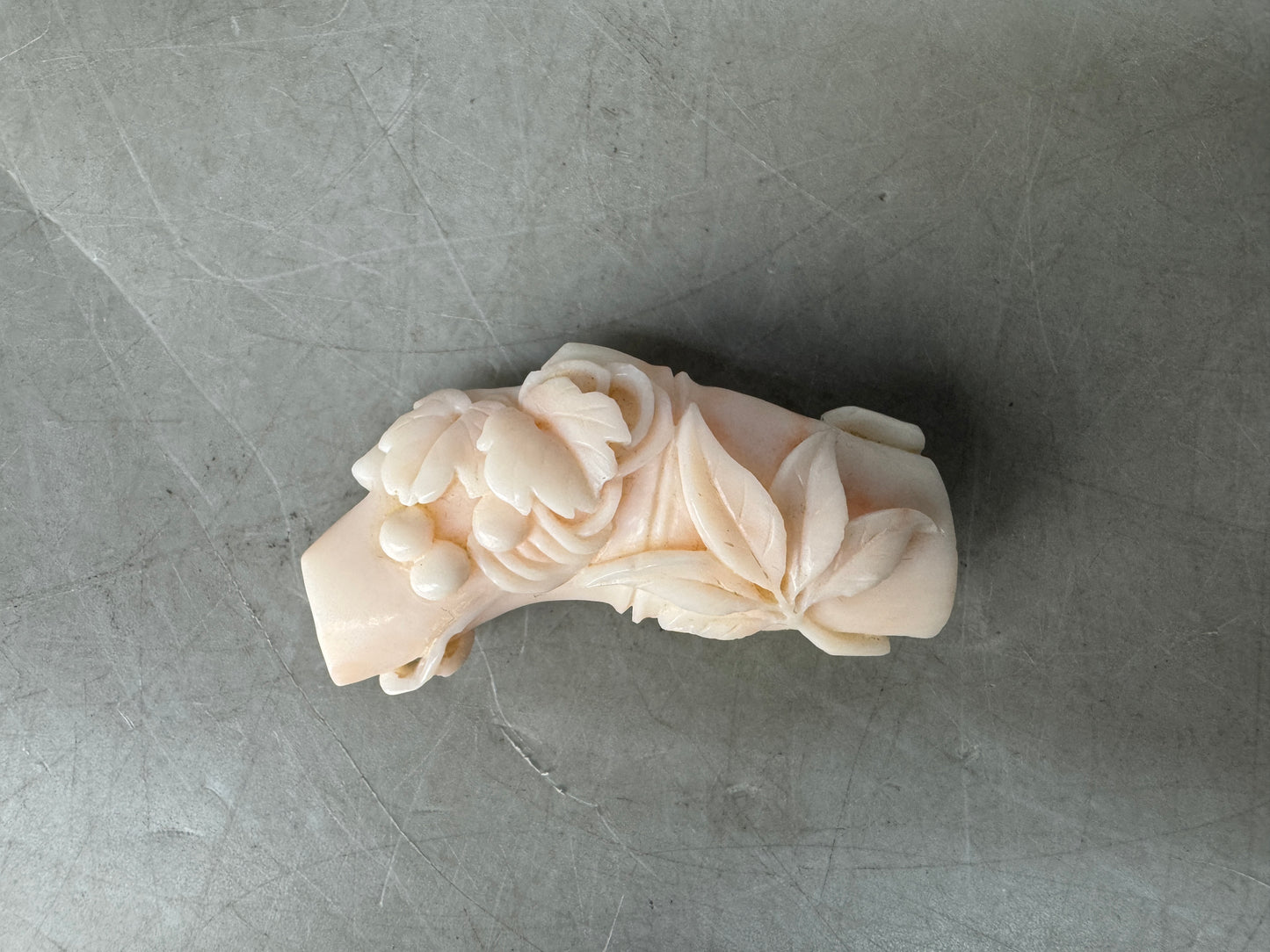 Y8973 OBIDOME White coral sash clip brooch engraving Japan antique kimono pin