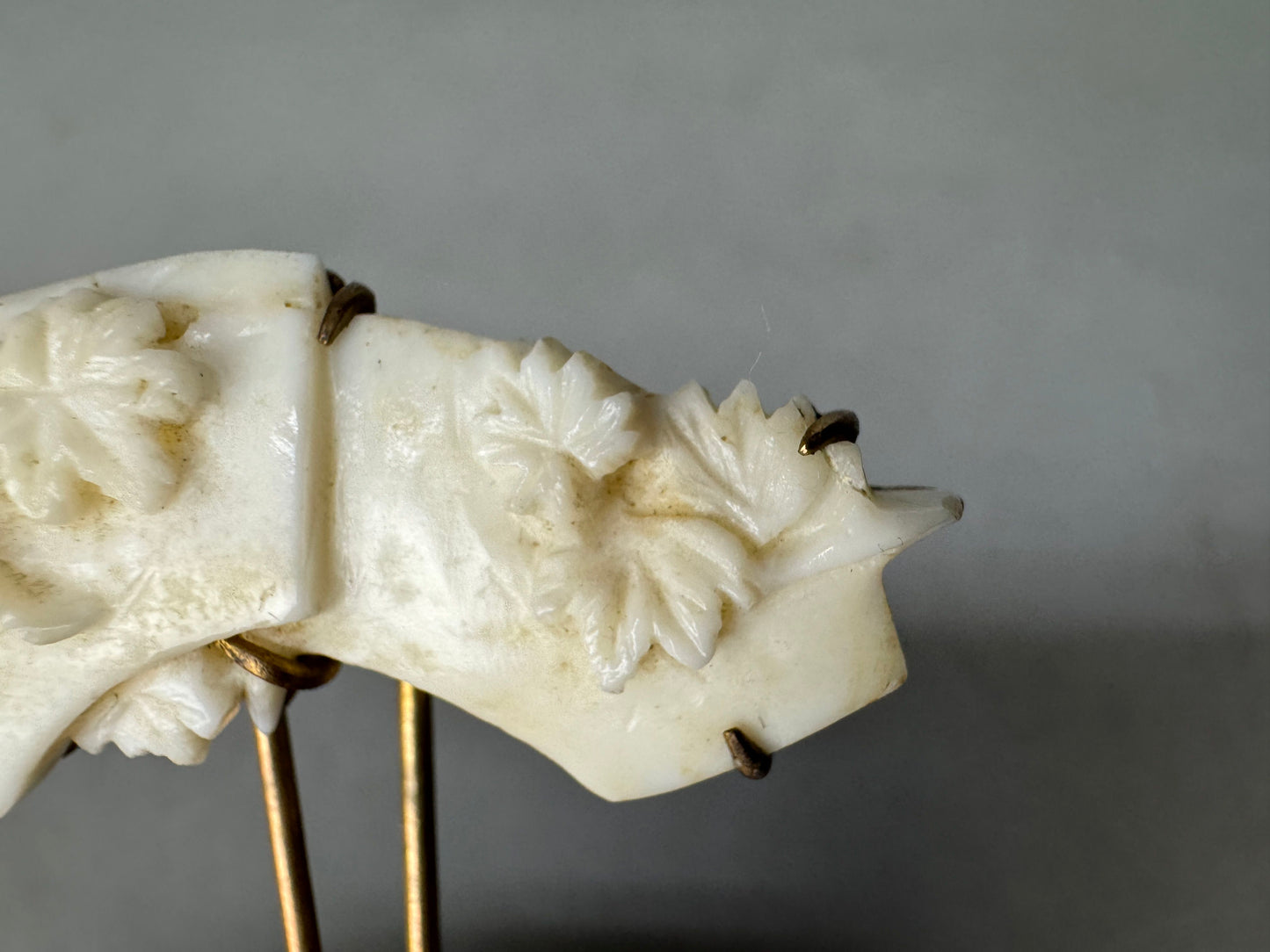 Y8974 KANZASHI White coral hair pin stick engraving Japan antique kimono fashion