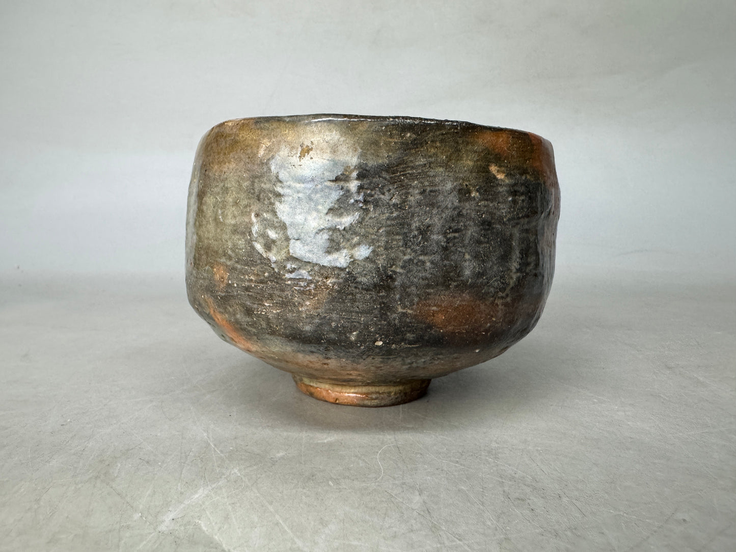 Y8982 CHAWAN Raku-ware red bowl signed Japan antique tea ceremony cup pottery