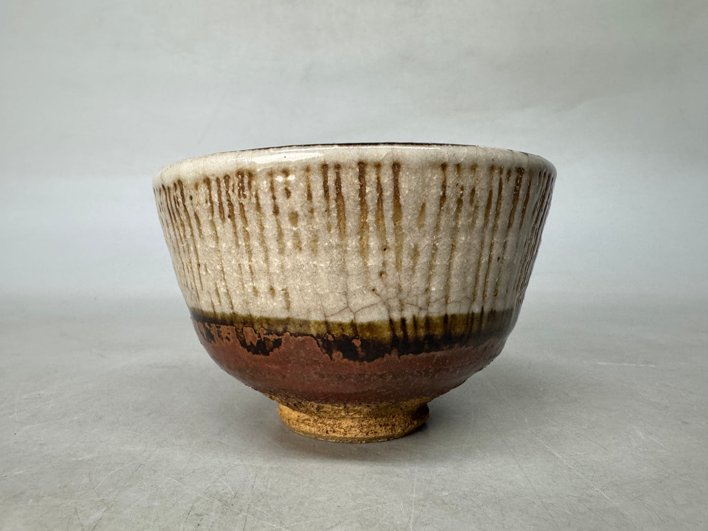 Y8984 CHAWAN Karatsu-ware bowl signed Japan antique tea ceremony cup pottery