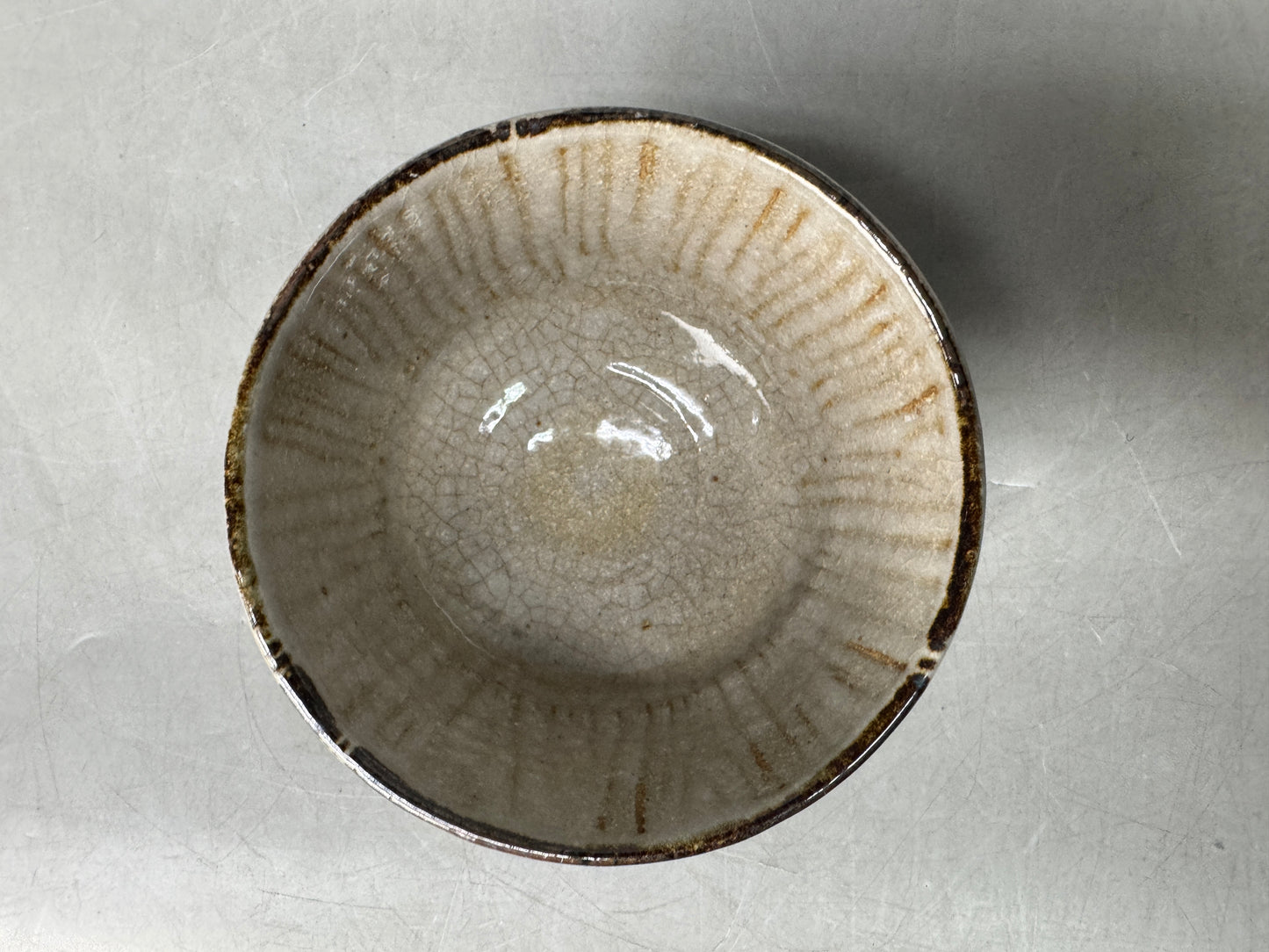 Y8984 CHAWAN Karatsu-ware bowl signed Japan antique tea ceremony cup pottery