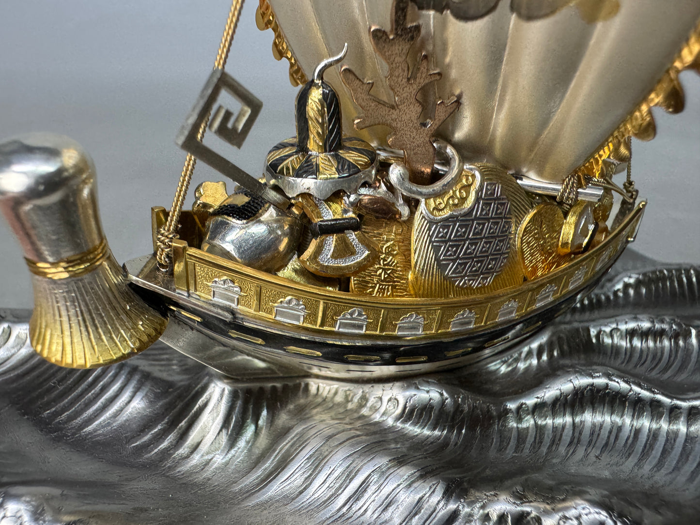 Y9006 OKIMONO Silver Treasure ship glass case box Japan antique interior figure