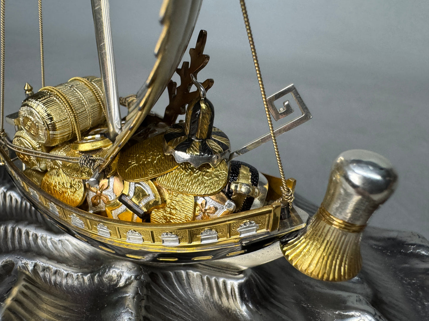 Y9006 OKIMONO Silver Treasure ship glass case box Japan antique interior figure