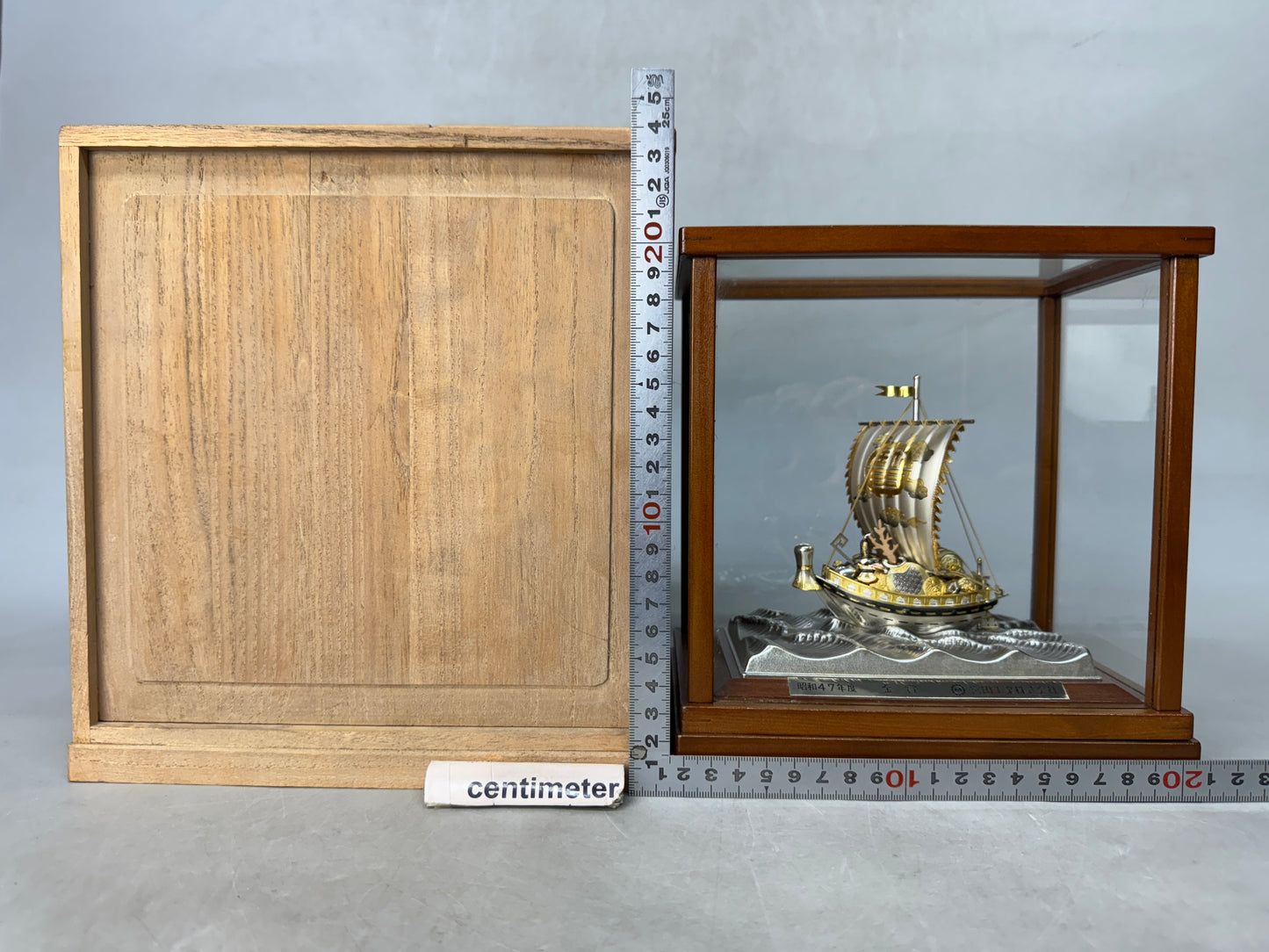 Y9006 OKIMONO Silver Treasure ship glass case box Japan antique interior figure