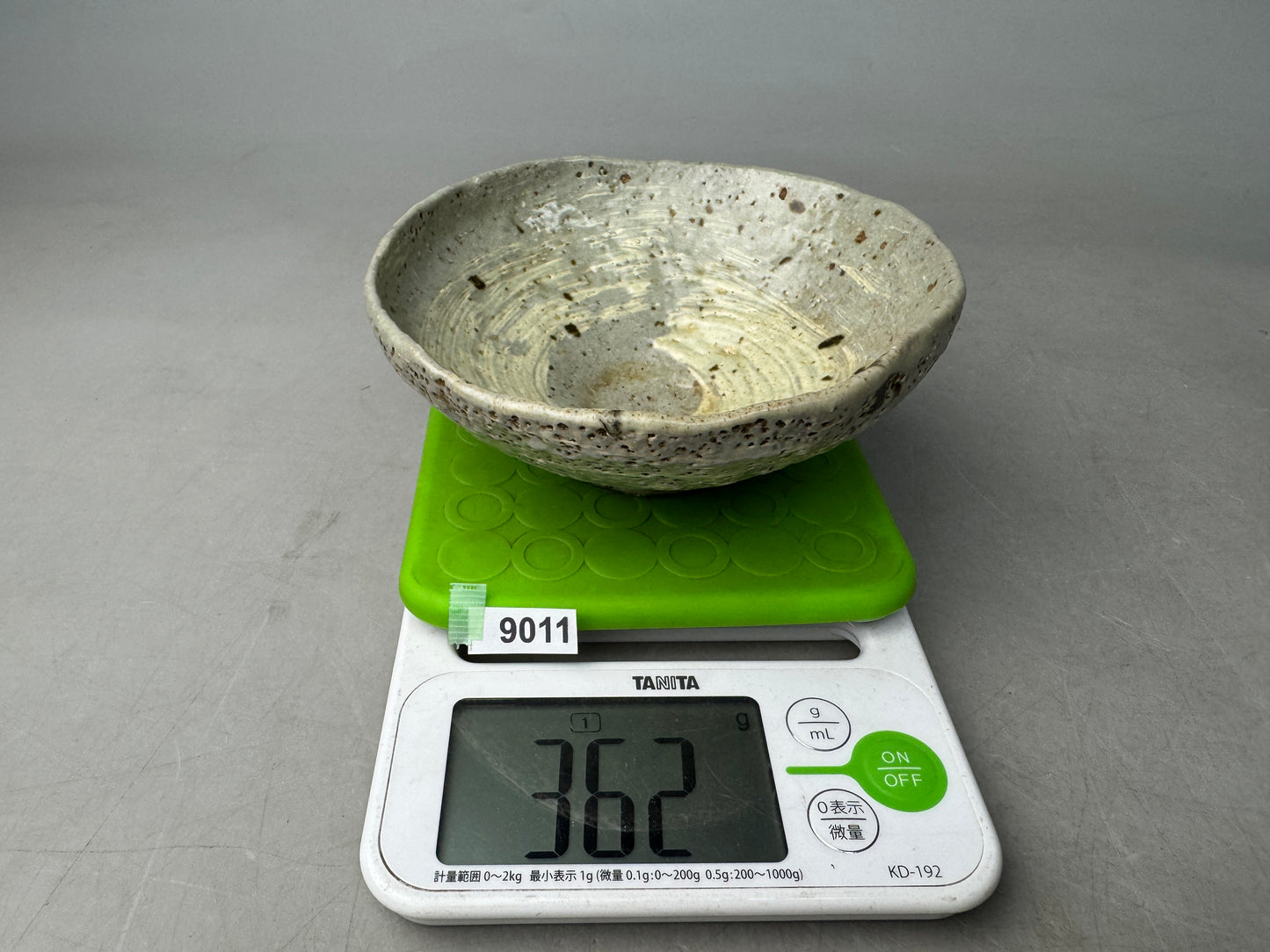 Y9011 CHAWAN Hakeme brushmark flat bowl Japan antique tea ceremony cup pottery