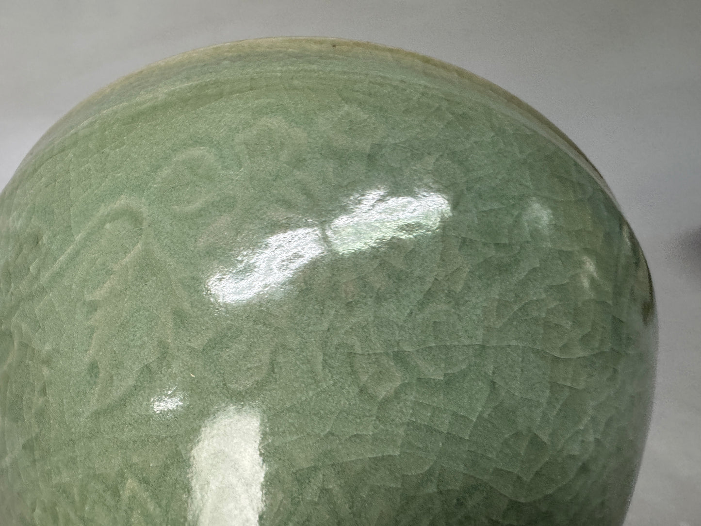 Y9012 CHAWAN Celadon Tenmoku bowl signed semi-relief Japan antique tea ceremony