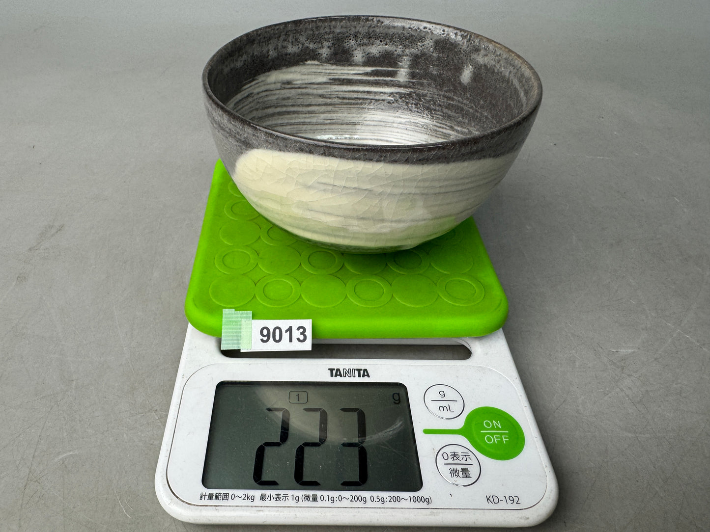 Y9013 CHAWAN Seto-ware hakeme brushmark bowl signed Japan antique tea ceremony