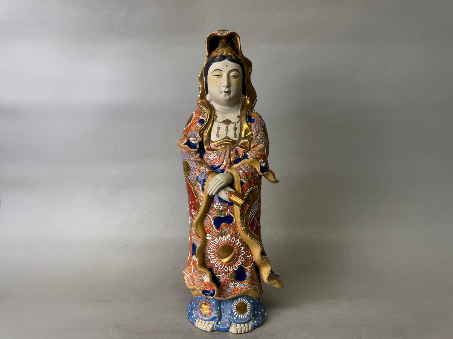 Y9021 STATUE Kutani-ware Kannon Bodhisattva figurine signed Japan antique figure