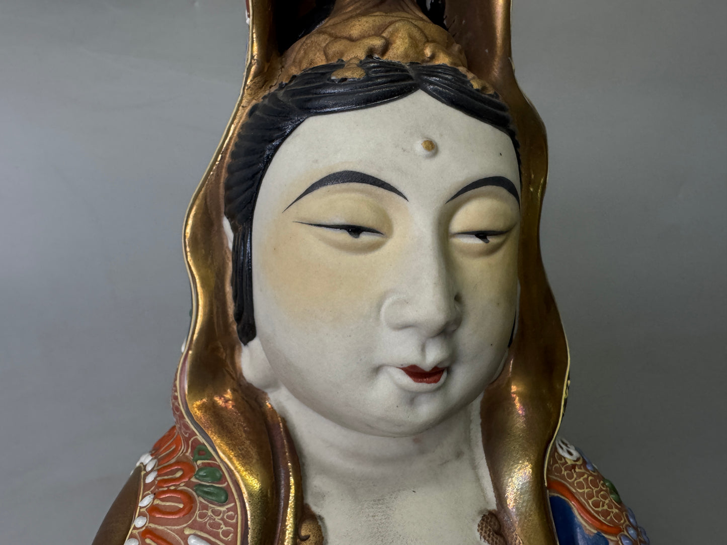 Y9021 STATUE Kutani-ware Kannon Bodhisattva figurine signed Japan antique figure