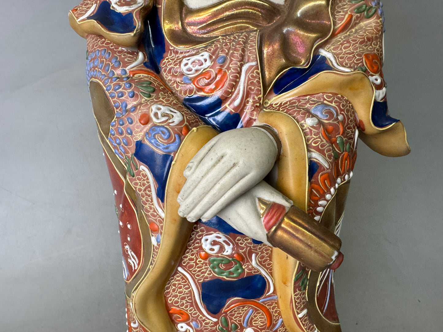 Y9021 STATUE Kutani-ware Kannon Bodhisattva figurine signed Japan antique figure