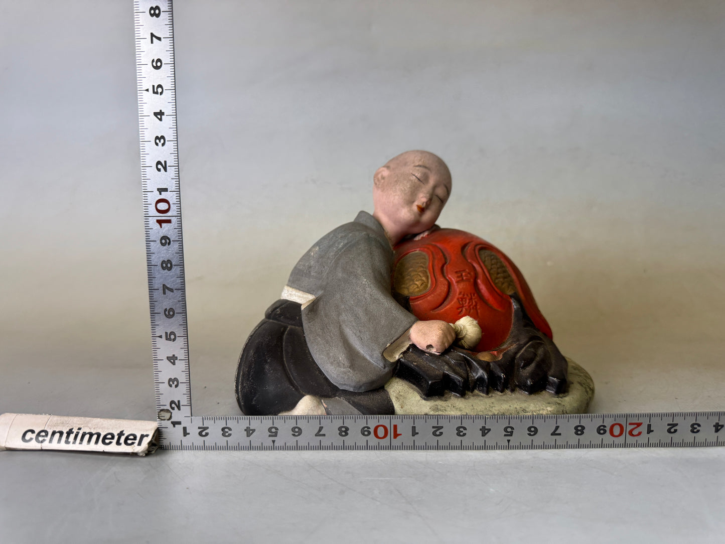 Y9023 OKIMONO ceramic Dozing Monk figurine Mokugyo Japan antique interior figure